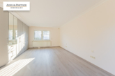 Schlafzimmer ohne Visualisierung - Zeitlose Villenresidenz mit Süd-Westgarten auf weitläufigem Grundstück
