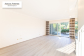 Schlafzimmer Erdgeschoss - weiterer Blick - Zeitlose Villenresidenz mit Süd-Westgarten auf weitläufigem Grundstück