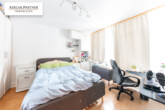 Schlafzimmer - Lichterfüllte 2-Zimmerwohnung mit Loggia & idealem Schnitt in bester, zentraler Innenstadtlage