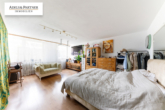 Wohnzimmer - Lichterfüllte 2-Zimmerwohnung mit Loggia & idealem Schnitt in bester, zentraler Innenstadtlage